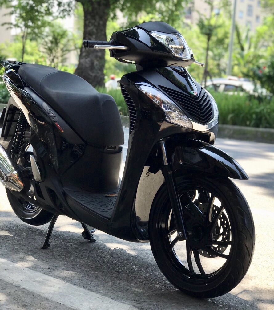 Cần Bán SH Việt 150 Full nhập cuối 2016 màu Đen Sport đẹp quá