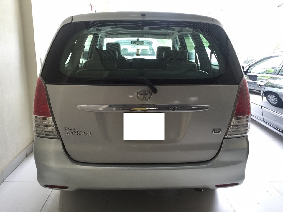 Toyota Innova 2.0G năm 2012, màu bạc, 1 chủ mua từ mới, xe công nhận mới.