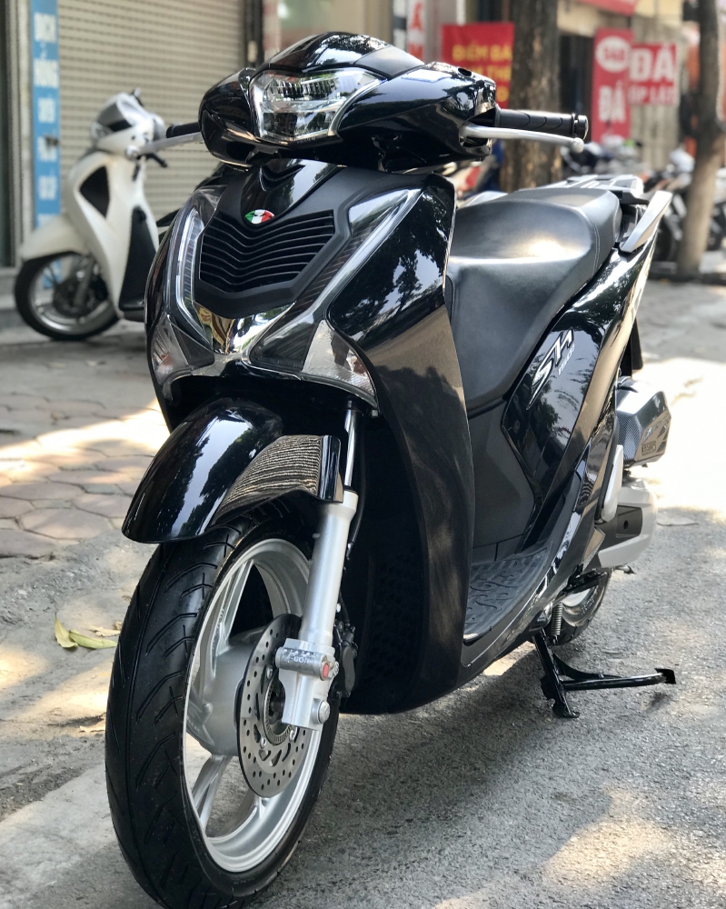 Cần Bán SH Việt 150 ABS 12/2018 màu Đen quá mới