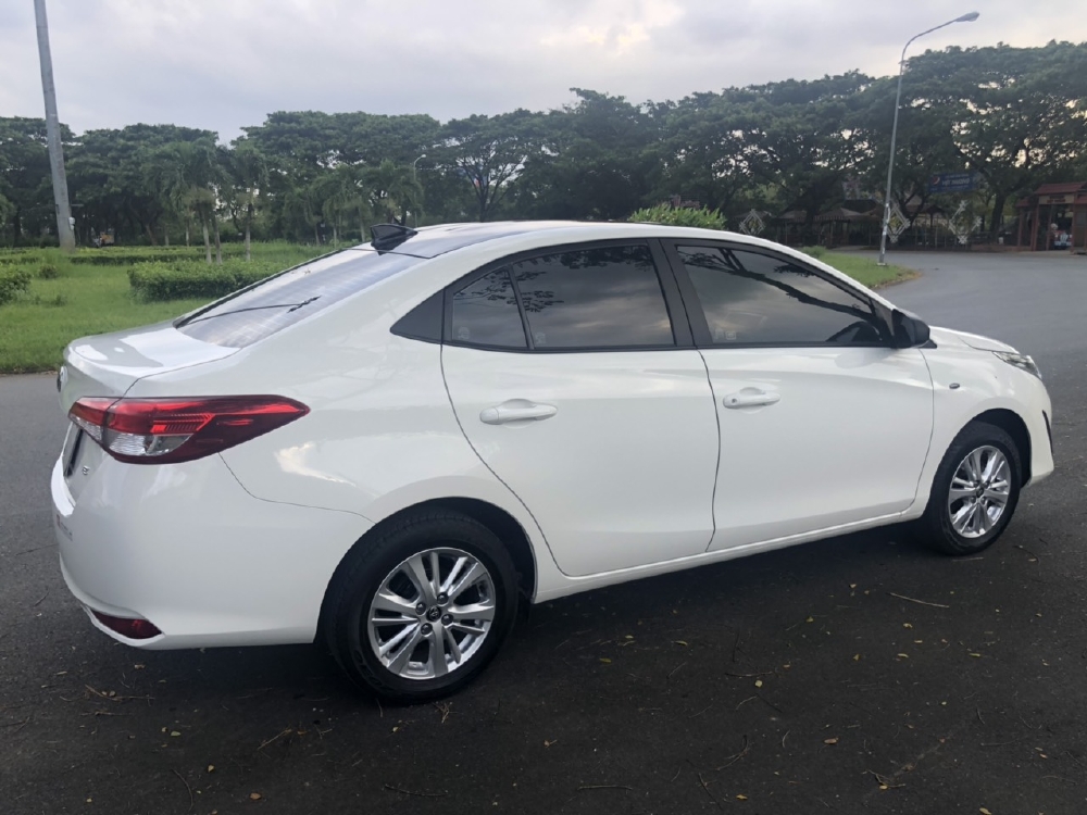 Toyota Vios 1.5MT E SX 2018 Form 2019 màu trắng