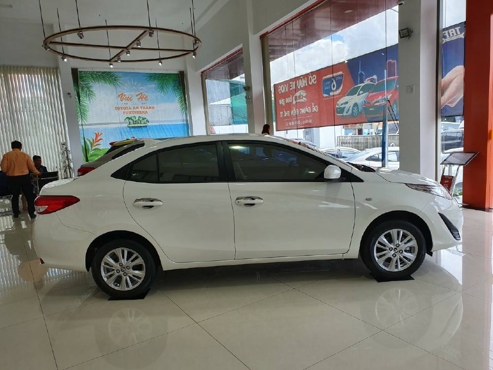 BÁN VIOS 1.5E SỐ SÀN MÀU TRẮNG - VAY 85% - TRẢ 130 TRIỆU NHẬN XE