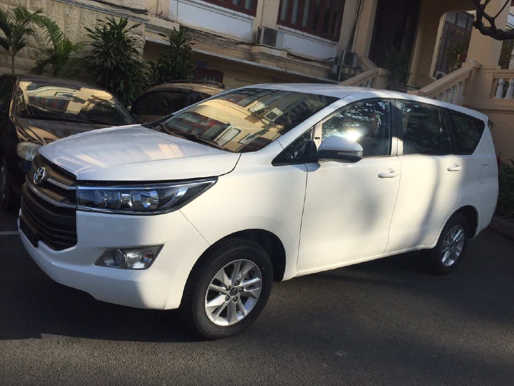 innova 2.0GMAUF TRẮNG SỐ TỰ ĐỘNG GIAO NGAY
