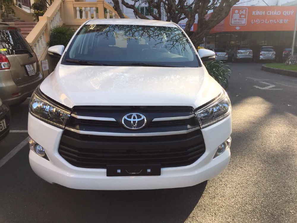 innova 2.0GMAUF TRẮNG SỐ TỰ ĐỘNG GIAO NGAY