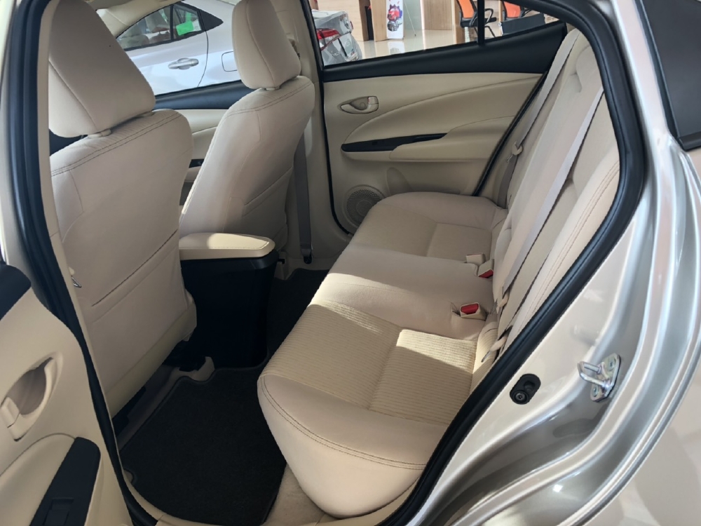 VIOS 1.5E SỐ SÀN MÀU NÂU VÀNG GIAO NGAY - HỔ TRỢ VAY NGÂN HÀNG - THANH TOÁN 130TR NHẬN XE