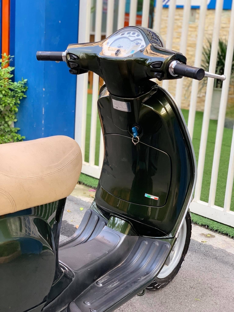 Cần Bán LX ie 2012 màu Xanh rêu thời trang cực đẹp.