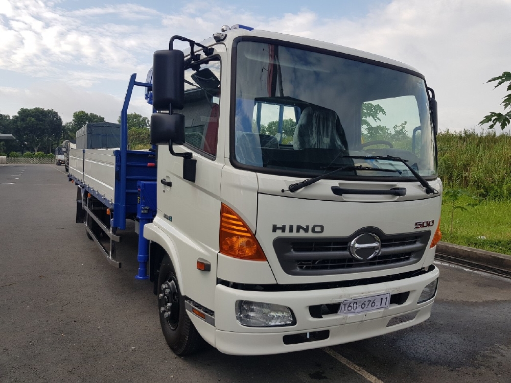 Xe Tải Cẩu HINO gắn cẩu TADANO Nhập Nhật 3 Tấn 4 Khúc Kèm Khuyến Mãi