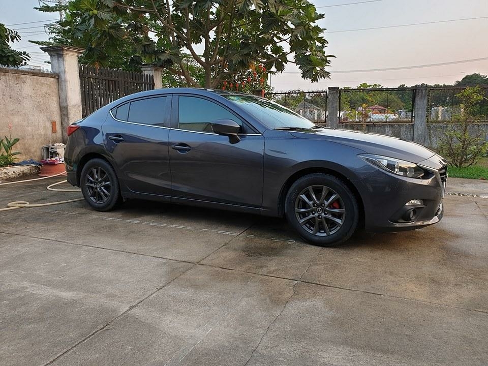 Cần bán xe Mazda3