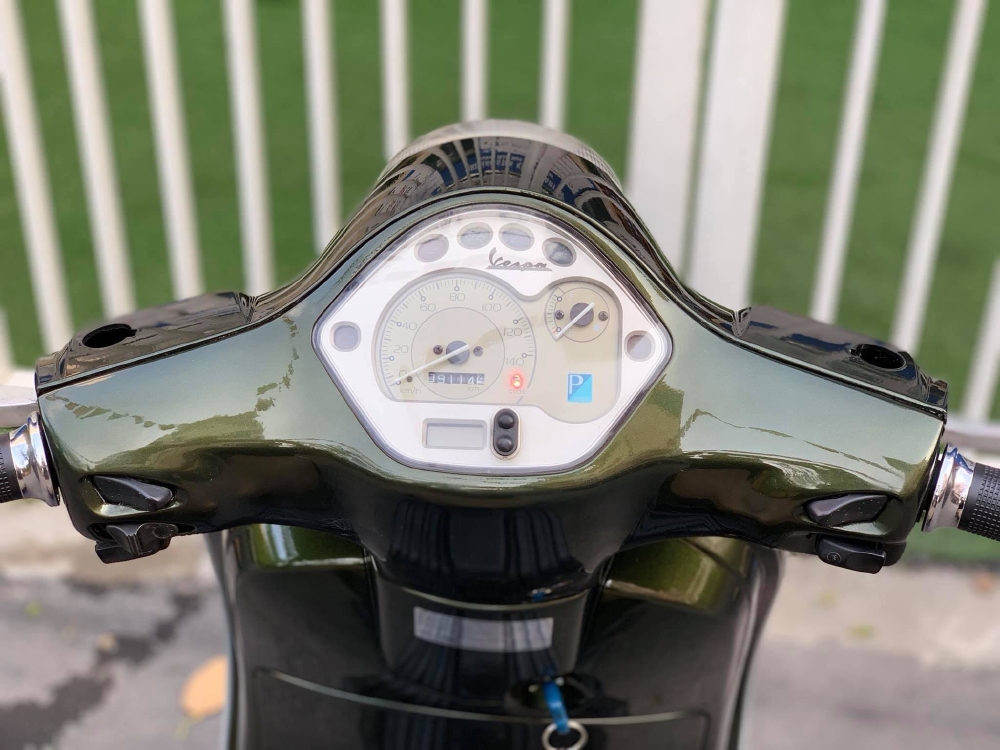 Cần Bán LX ie 2012 màu Xanh rêu thời trang cực đẹp.