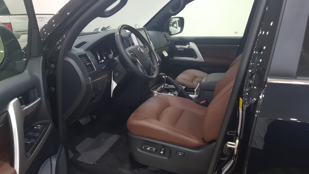 Bán Toyota Land Cruiser 5.7L 2019 bản xuất Mỹ
