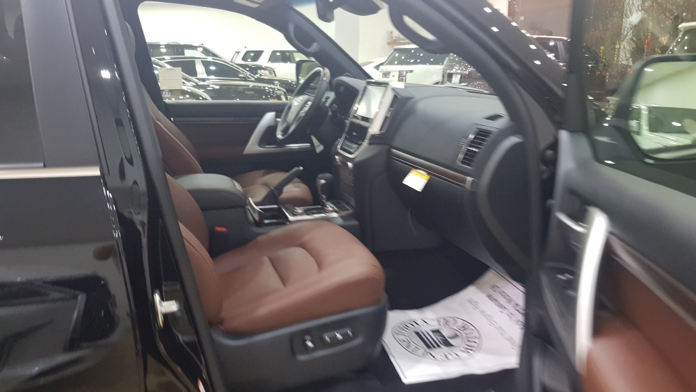 Bán Toyota Land Cruiser 5.7L 2019 bản xuất Mỹ