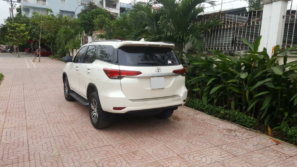 Bán nhanh Toyota Fotuner 2017