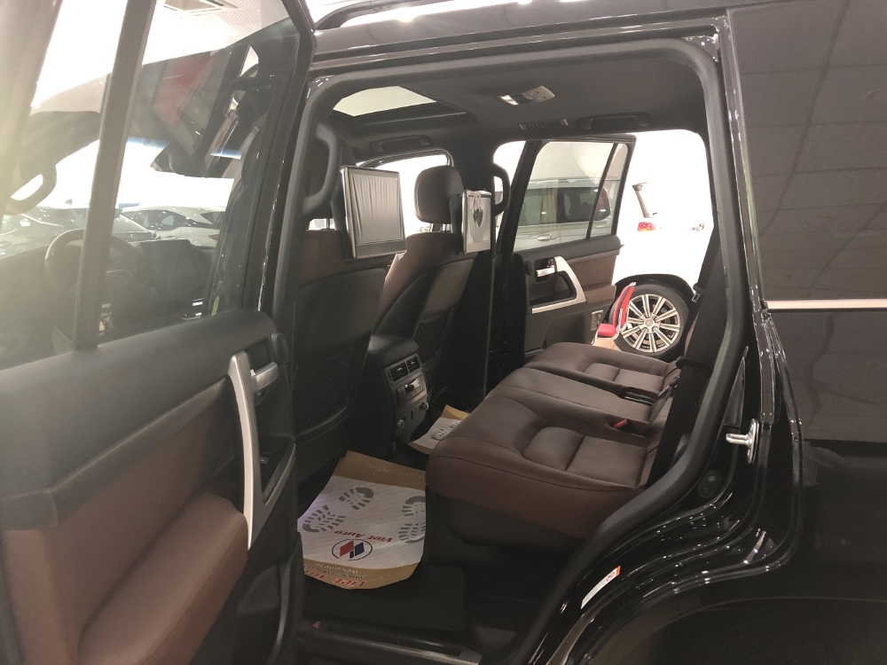 Bán Toyota Land Cruiser 5.7L 2019 bản xuất Mỹ