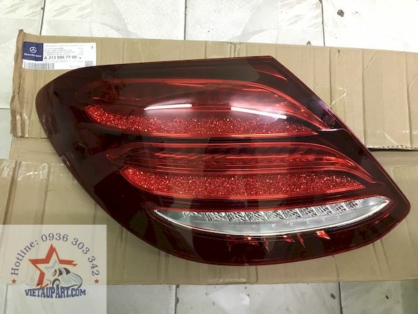 A 213 906 77 00 - Đèn hậu trái E250