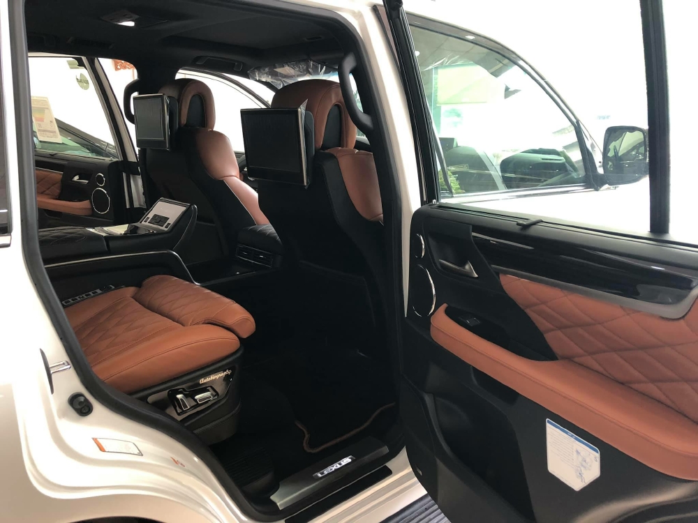 Bán Lexus LX570 Super Sport Autobiography MBS Edition sản xuất 2019, bản 04 chỗ.