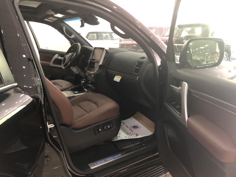 Bán Toyota Land Cruiser 5.7L 2019 bản xuất Mỹ