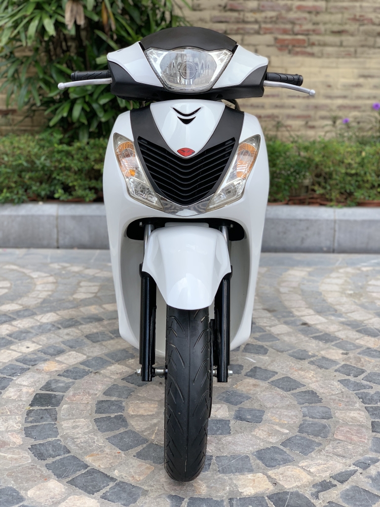 Cần bán SH Việt 125 Full nhập cuối 2014 màu trắng- Biển đẹp