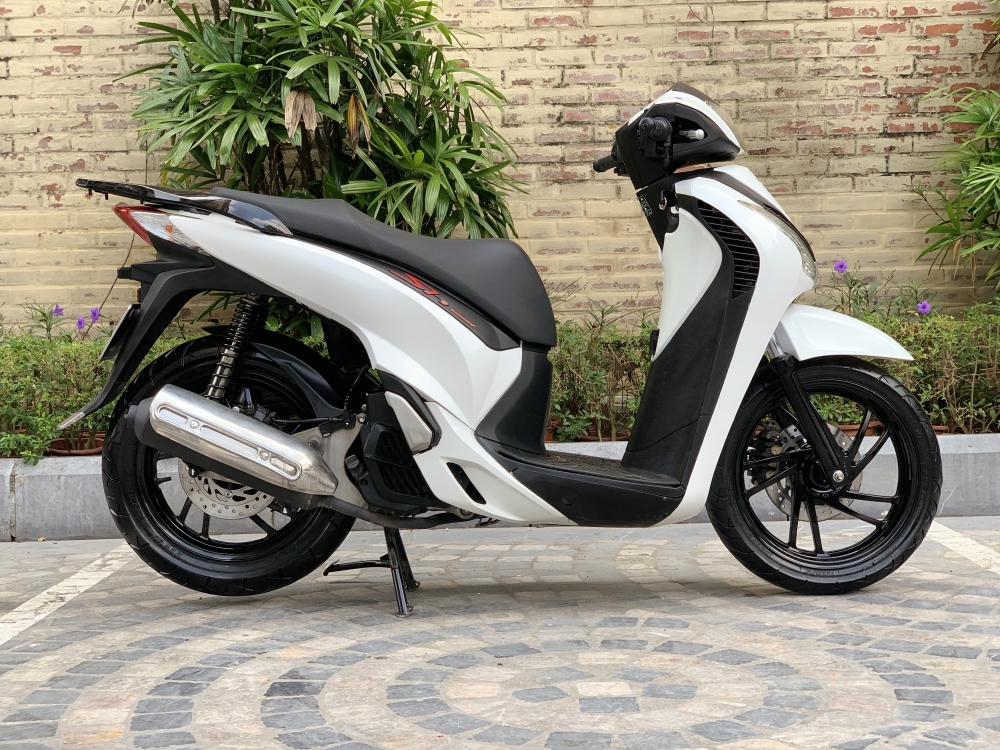 Cần bán SH Việt 125 Full nhập cuối 2014 màu trắng- Biển đẹp