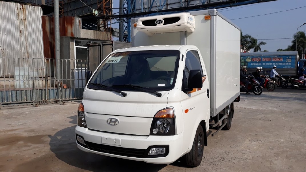 Xe tải Hyundai H150. Thùng đông lạnh Quyền