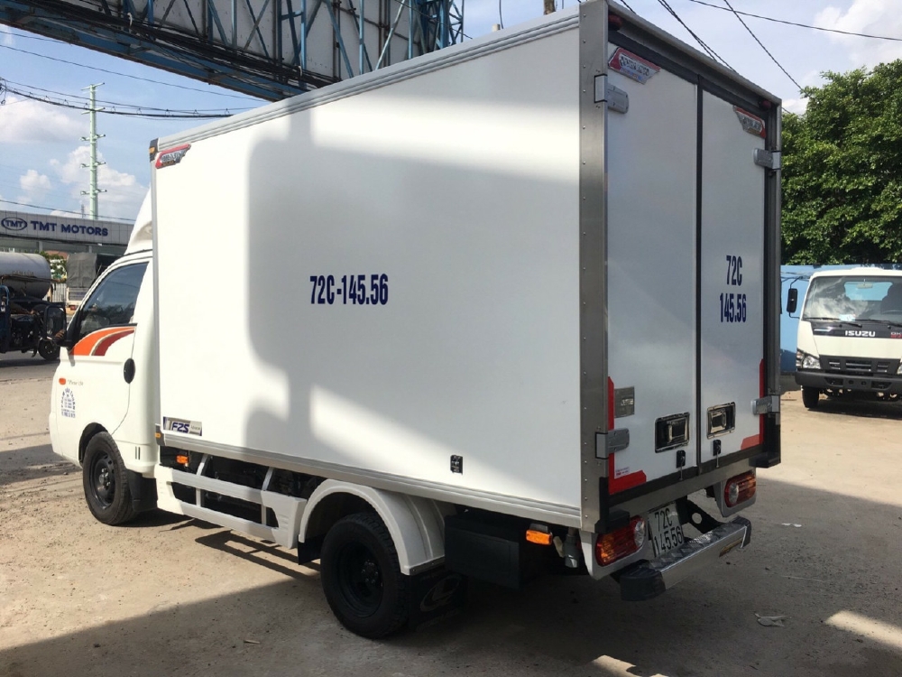 Xe tải Hyundai H150. Thùng đông lạnh Quyền