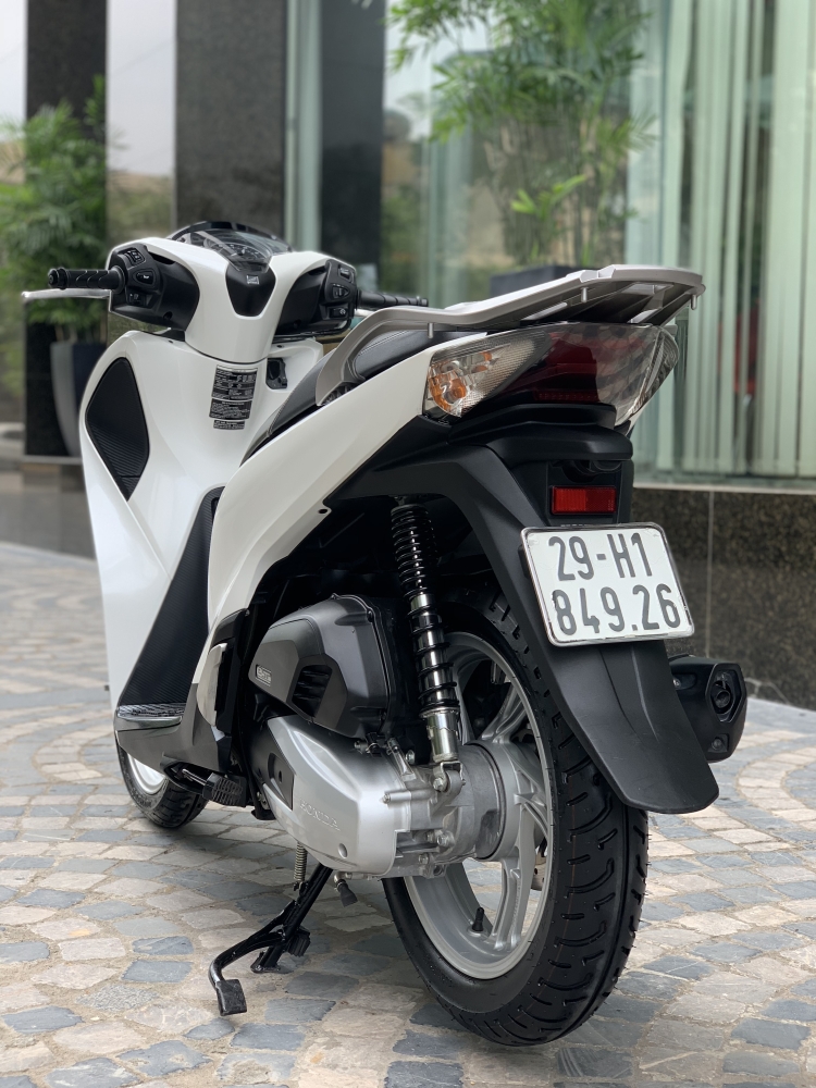 Cần bán SH Việt 150 ABS cuối 2017 màu trắng- Biển Vip
