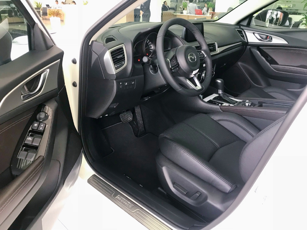 MAZDA 3,ƯU ĐÃI LỚN,TẶNG TIỀN MẶT+PHỤ KIỆN,HỖ TRỢ 85%,LH:0909514137-GIAO XE NGAY