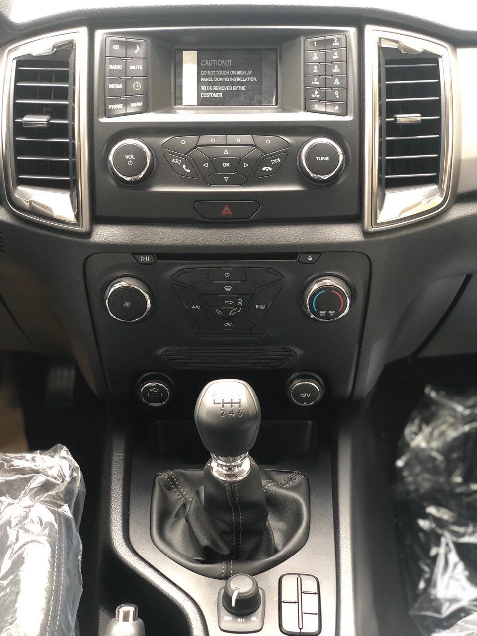 	Ford Ranger XLT 2019 – Ưu Đãi Tốt Trong Tháng 10