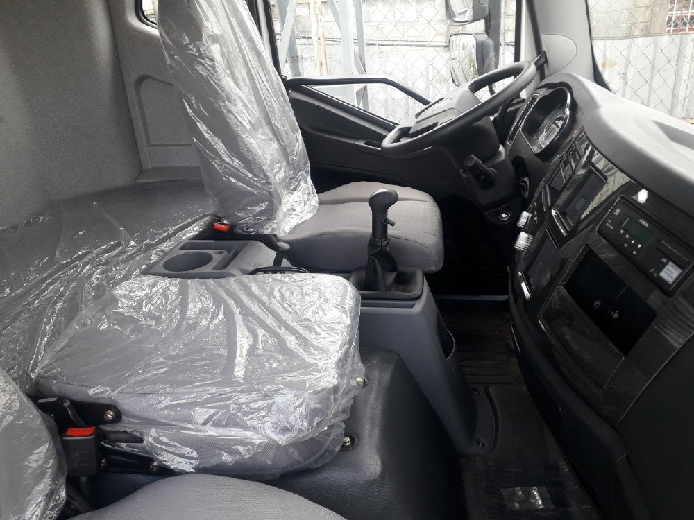 Xe tải 8 tấn thùng dài 6m2 ga cơ máy hyundai nhập khẩu