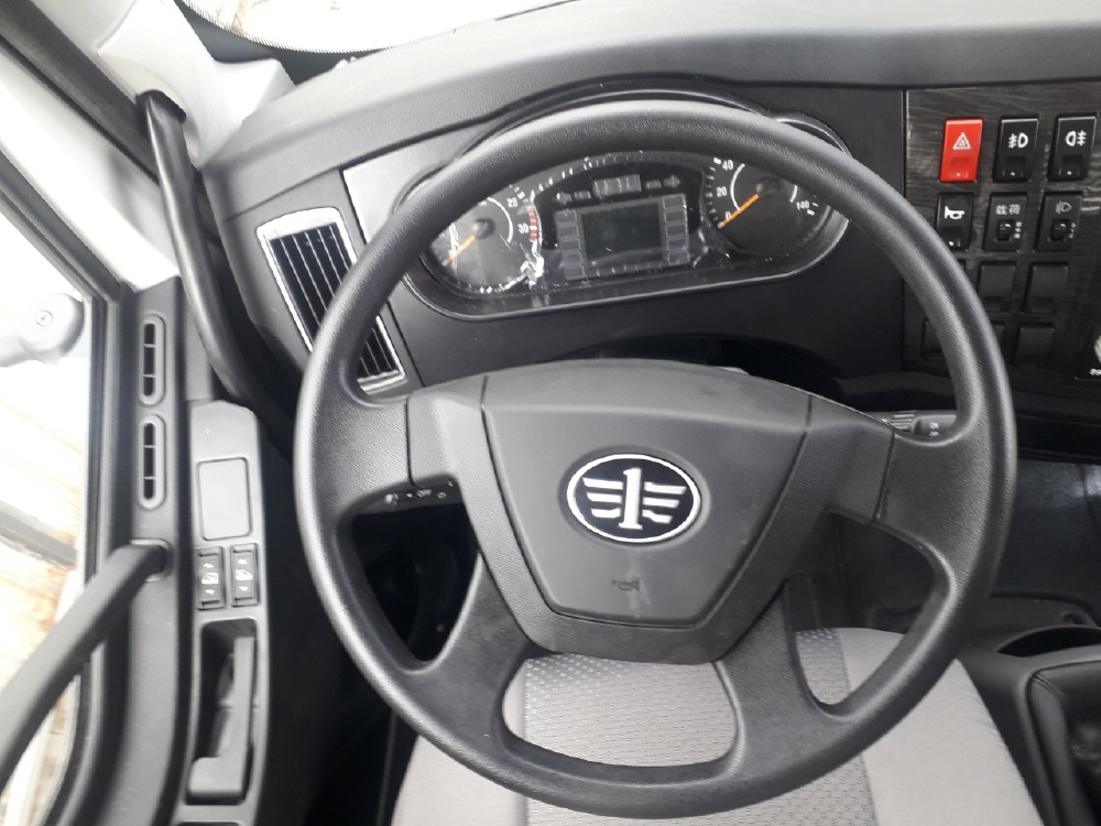 Xe tải 8 tấn thùng dài 6m2 ga cơ máy hyundai nhập khẩu