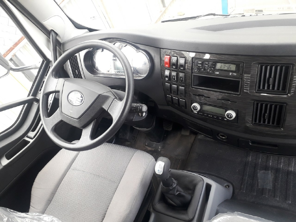 Xe tải 8 tấn thùng dài 6m2 ga cơ máy hyundai nhập khẩu