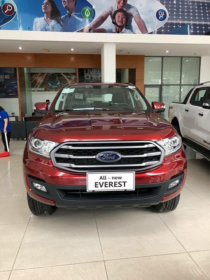 Ford Everest Titanium Full Option Giảm 70 Triệu