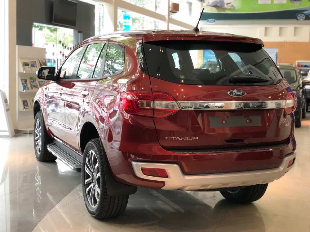 Ford Everest Titanium Full Option Giảm 70 Triệu