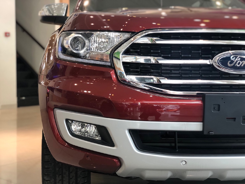 Ford Everest Titanium Full Option Giảm 70 Triệu