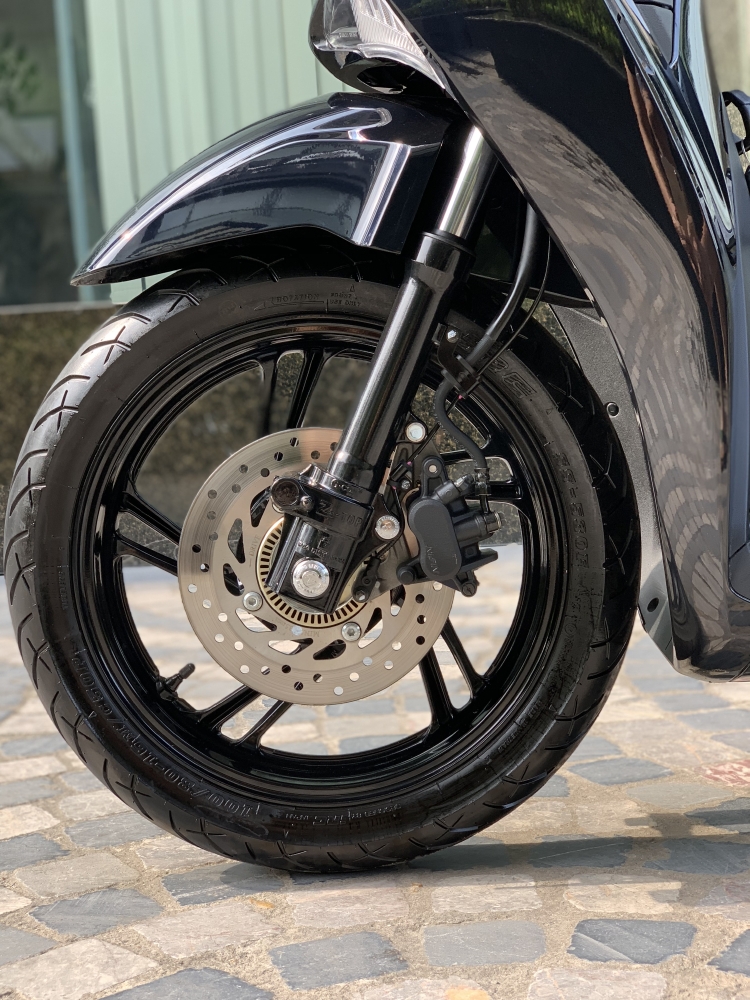 Cần bán SH Việt 150 ABS cuối 2018 màu Đen như mới