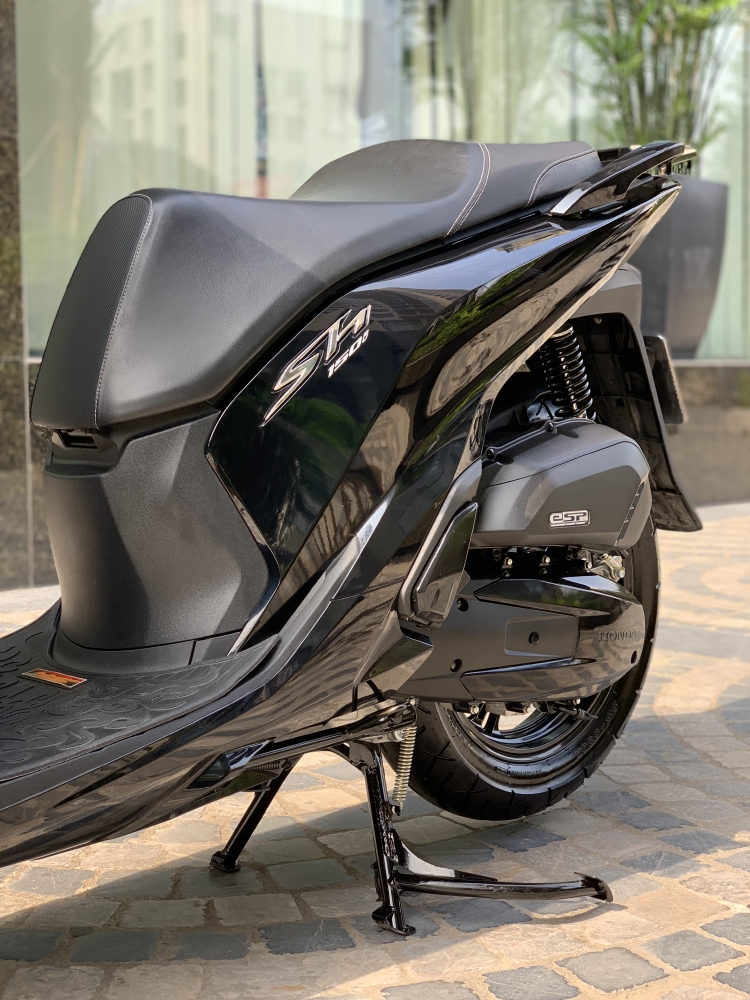 Cần bán SH Việt 150 ABS cuối 2018 màu Đen như mới