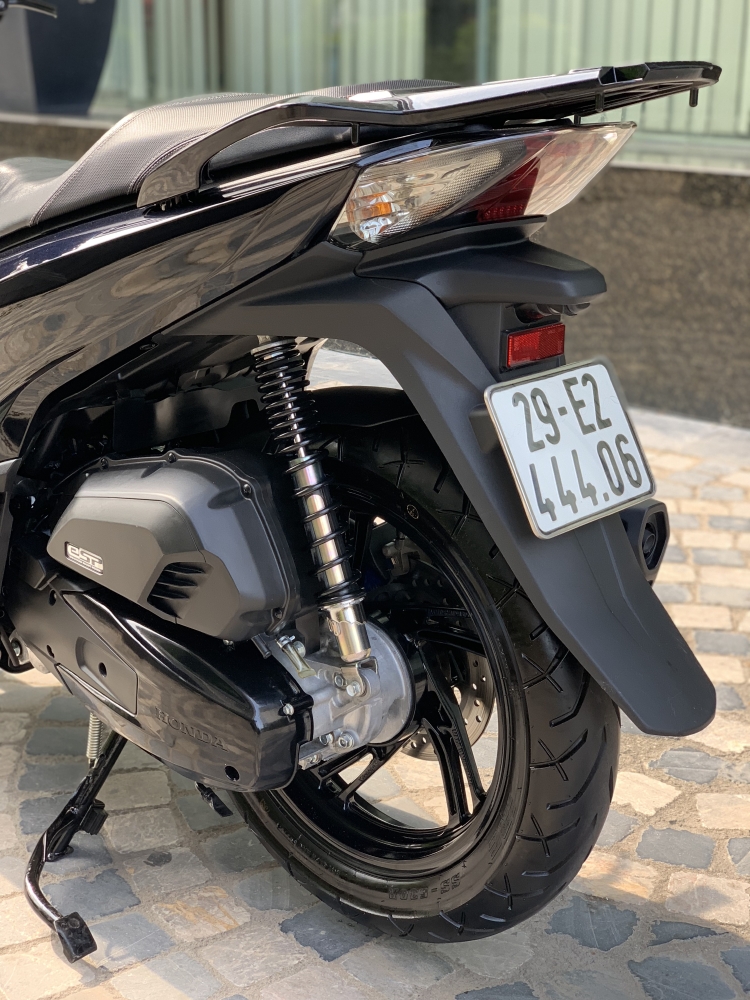 Cần bán SH Việt 150 ABS cuối 2018 màu Đen như mới