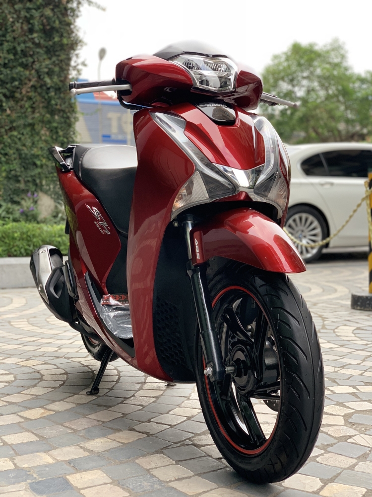 Cần bán SH Việt 150 ABS cuối 2017 màu Đỏ biển Vip