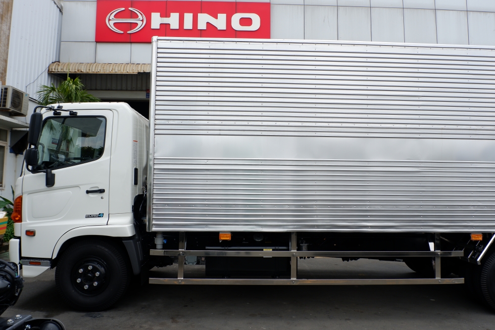 Xe Thùng Kín HINO Inox 6 Tấn Vay 80% LS Thấp, Thùng Dài 6.650 mm, Hino 500 FC9JLTC