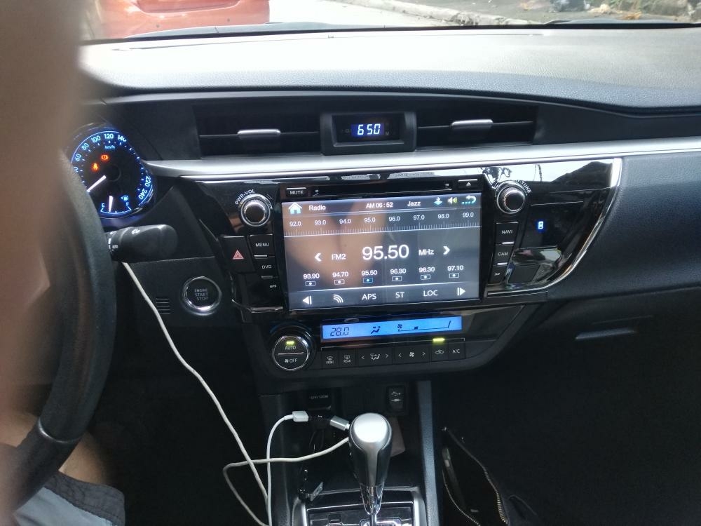 Bán Toyota Altis 2.0 full 2014 tự động màu trắng xe rất đẹp.