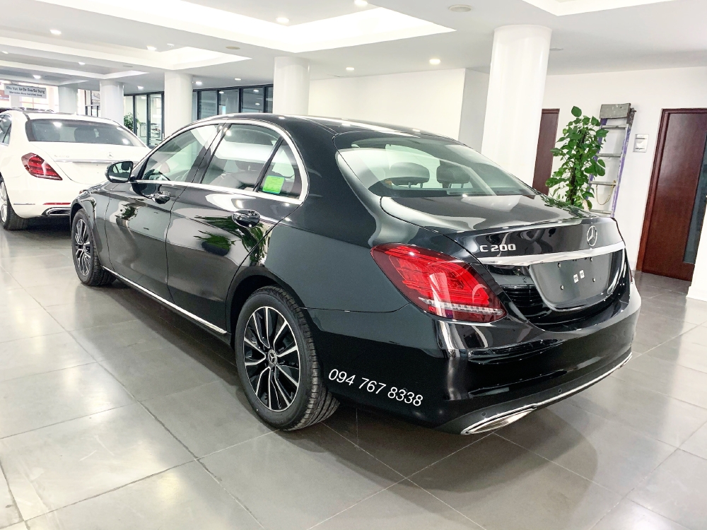 Bán Mercedes C200 2019 màu Đen - Xe đã qua sử dụng chính hãng
