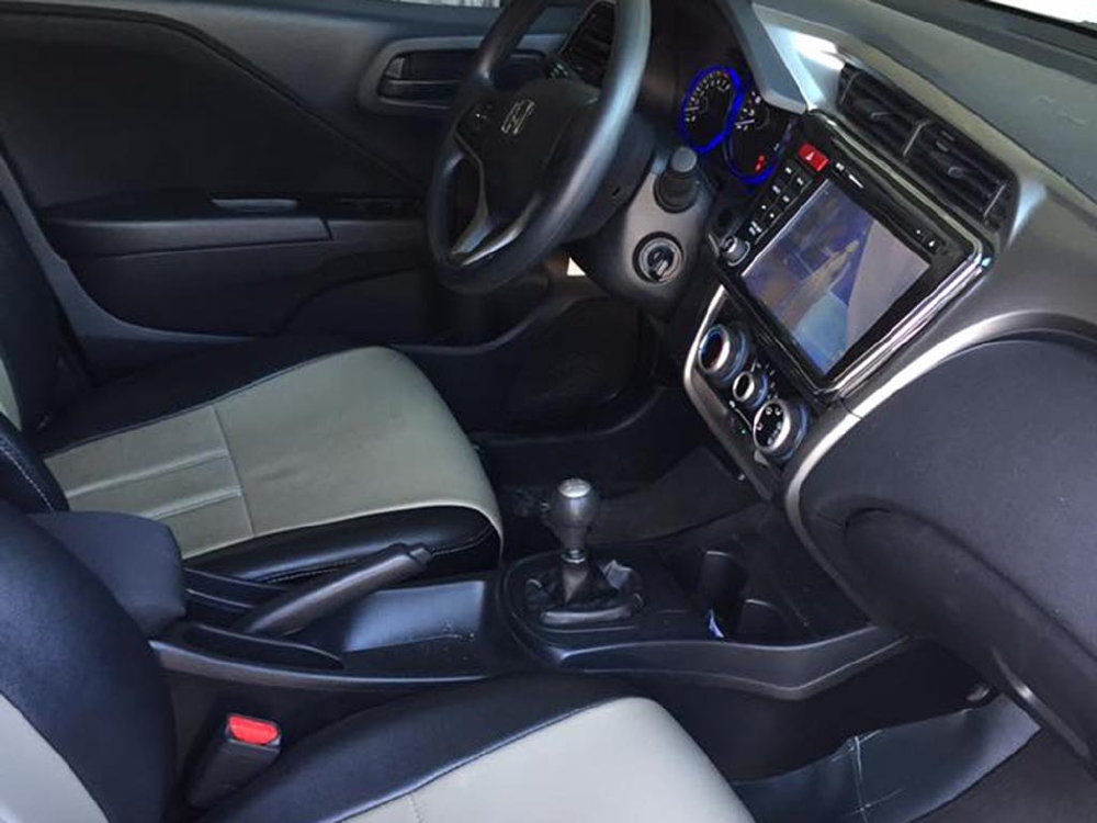 Bán Honda City 2017 số sàn màu xám xe đi giữ còn mới