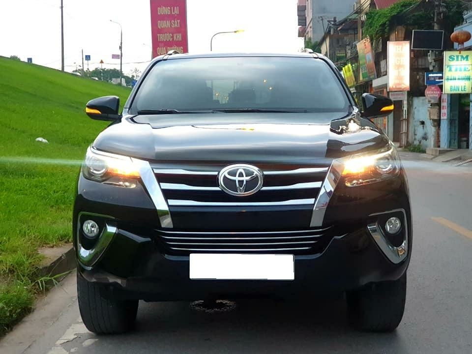 Cần bán xe Fortuner 2018,