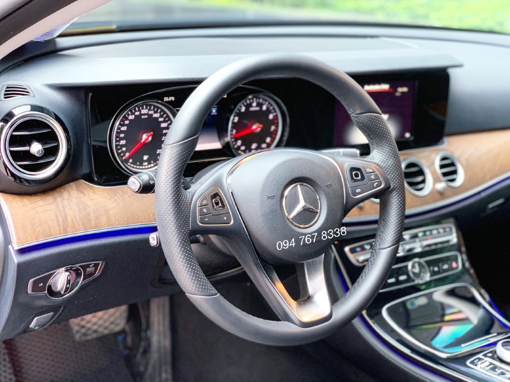 Bán Mercedes E200 2018 màu Đen chính chủ biển Hà Nội giá tốt