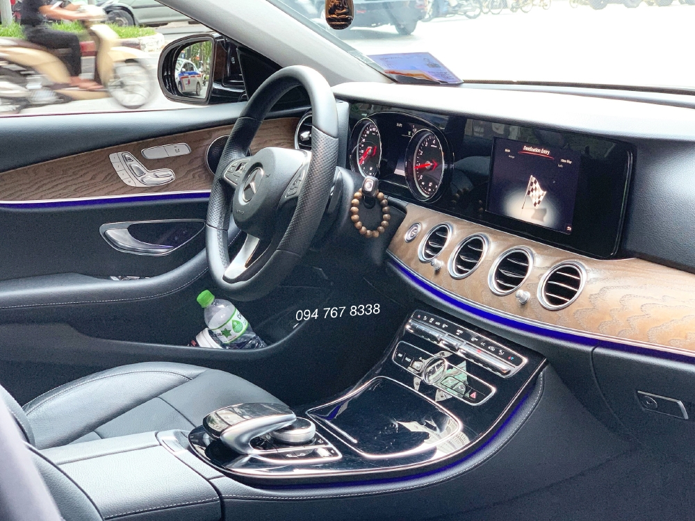 Bán Mercedes E200 2018 màu Đen chính chủ biển Hà Nội giá tốt