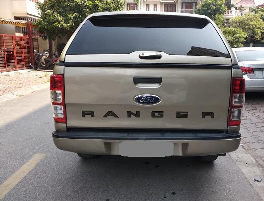 Bán Ford Ranger 2015 tự động màu ghi xám đi kỹ