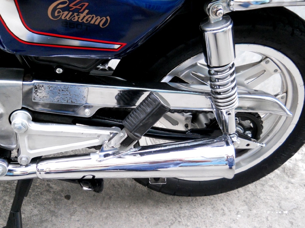 Bán xe LA250 CUSTOM nguyên thủy, máy nguyên zin cực đẹp, cực mạnh nổ cực êm giá 86tr