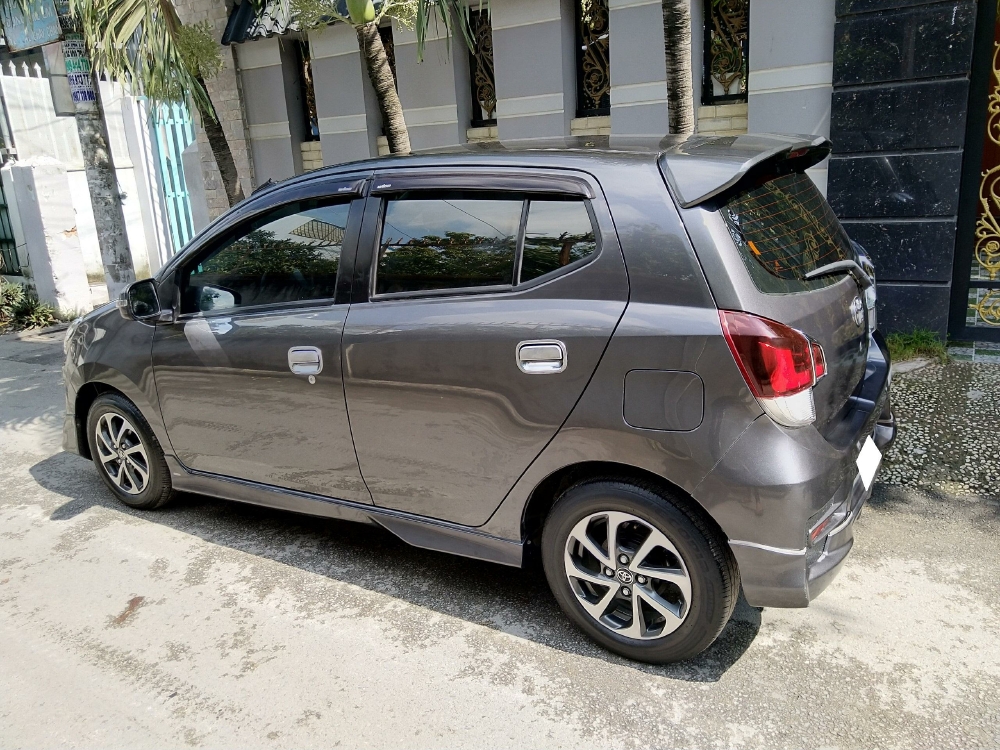 Gia đình cần bán xe Wigo 2019