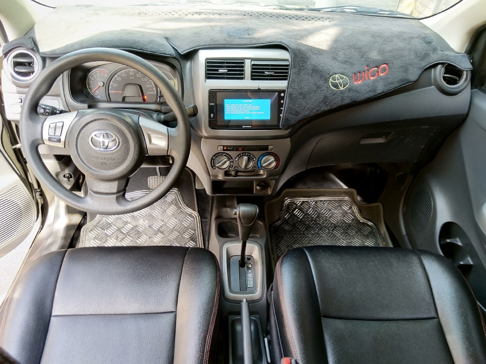 Gia đình cần bán xe Wigo 2019