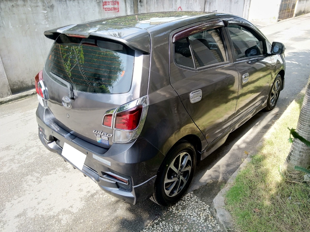 Gia đình cần bán xe Wigo 2019