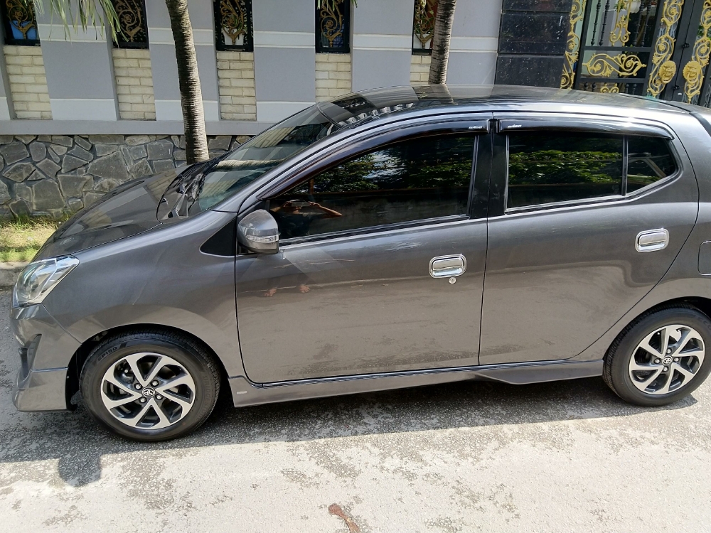 Gia đình cần bán xe Wigo 2019