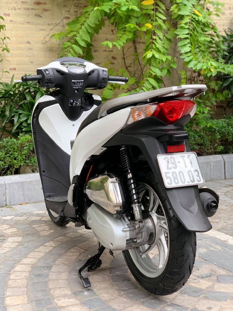Cần bán SH Việt 150 Full độ nhập 2016 màu Trắng cực chất